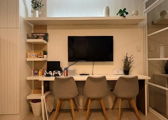 Apartment Modern Staycation Near Moa & Naia With Ps4, Netflix, Wi-fi