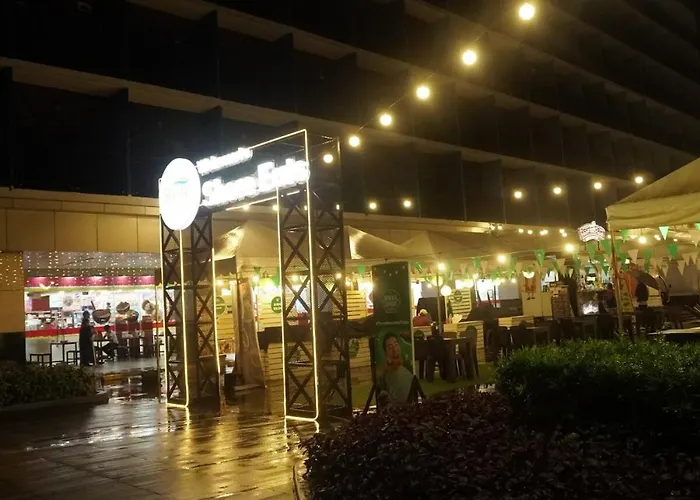 Modern Staycation Near Moa & Naia With Ps4, Netflix, Wi-fi